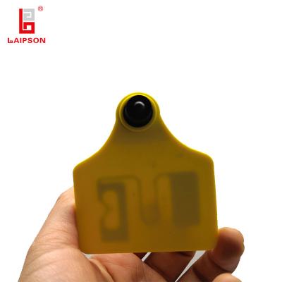 Cina I marchi auricolari ISO18000-6C 75mm*65mm 860-960Mhz 5 del bestiame di frequenza ultraelevata IL RFID EID misura la gamma con un contatore in vendita