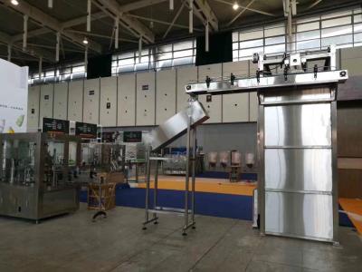 China 50Hz eléctrico cadena de producción del embalaje de 3 fases, botella puede máquina de la desembandejadora en venta