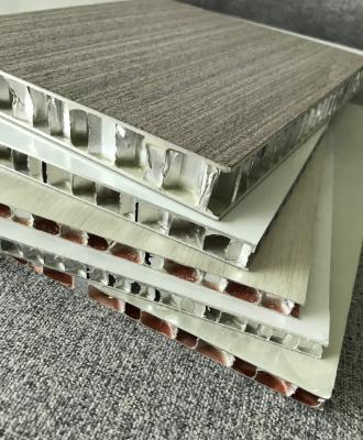 China Decorative U Baffle Aluminum Panel Ceiling Wooden Grain Coated Suspended Acoustic Ceiling Baffles for sale