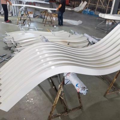 China 6000mm Metal Building Facades Custom Wave Tube Baffle Cladding Wall Curtain for sale