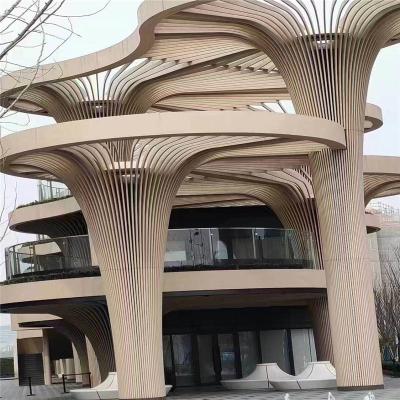 China Woodgrain het Plafondontwerp 2.0mm van het Kleurenmetaal het Plafond van het Krommeschot Te koop