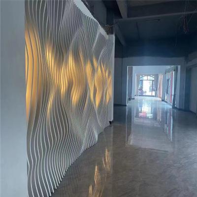 China 3.0mm van de het Plafondontwerp Aangepast Golf van het Diktealuminium de Muurschot Te koop
