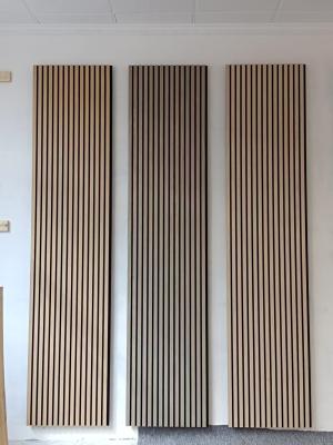 China Modern Wood Slat Acoustic Wall Panel With Eco PET Felt Backing And Sound Absorption for sale