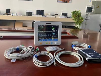 Cina Monitor paziente portatile a 8,4 pollici leggero, ECG SPO2 NIBP Vital Signs Monitors temporaneo in vendita