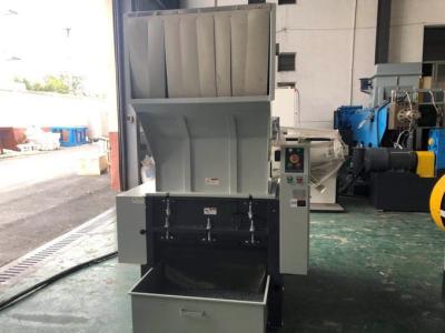 Cina Smerigliatrice di riciclaggio di plastica di watt dell'attrezzatura ausiliaria/30 chili di Rotomolding in vendita