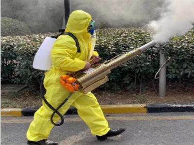 China Sprühen Sie Abstand, den Drehberieselungsanlagen-Sterilisations-Nebel-Kanonen-Maschine öffentlich setzt zu verkaufen