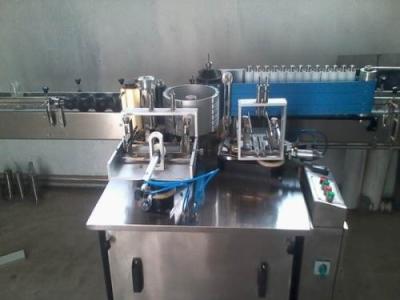 China Equipo automático 1600m m * 1100m m * 1200m m del aplicador de la etiqueta del pegamento mojado del regulador del PLC en venta