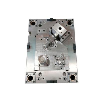 China Moldeo por inyección plástico de la cavidad multi de HRC del OEM 20 - 60 en venta