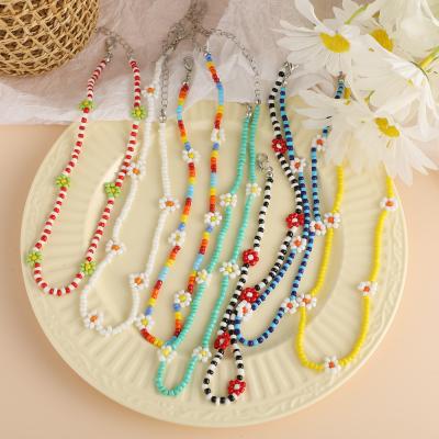 China XUNBEI 2022 Wholesale Popular Daisy Korea Fashion Beaded Necklace Environmental Friendly Jewelry for sale