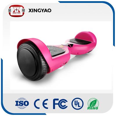 China Uno mismo de 6,5 pulgadas que equilibra la vespa Hoverboard de Bluetooth con las luces llevadas en venta