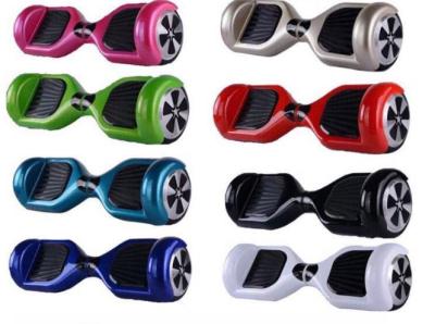 China la vespa teledirigida dos de 170m m rueda hoverboard con las luces llevadas en venta