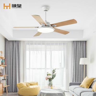 China Smart Control 42/52 inches DC/AC Wood blades Remote Indoor traditional bathroom Air Cooling modern Decorative Ceiling Mounted Fans with Lights for sale