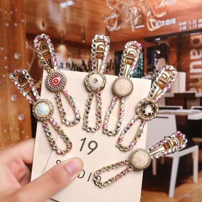 China 2020 Hot Sale Girls Hair Accessories Anti-allergy Fashionable Soft New Shape Diamond Hair Clips Shiny for sale