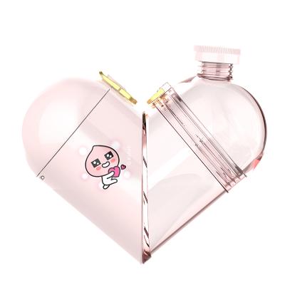 China Creative Viable Heart Shaped Plastic Cups Cartoon Kids Tritan Plastic Water Bottles Water Bottle For Girls for sale