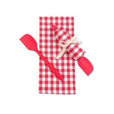 China Dotted Red Check Kitchen Tea Towel Gift Set With Spatual Silicone for sale