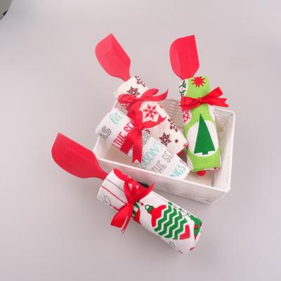 China Christmas gift compressed towel with spatula sets for sale