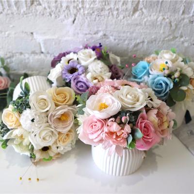 China Home Ceramic Flower Pot Soap Flower Ball Artificial New Natural Touch Design Wedding Decorations Flower Pot for sale