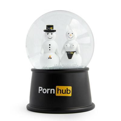 China Custom Europe 100mm Luxury Snow Globe Glass Snowman Craft Souvenirs Ornament Snow Globes Gift Christmas Snow Globe for sale