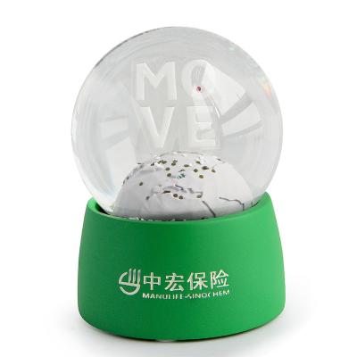 China Custom Creative Luxury Snow Ball Ornament Resin Europe Souvenir Gift Snow Globes Christmas Snow Globe for sale