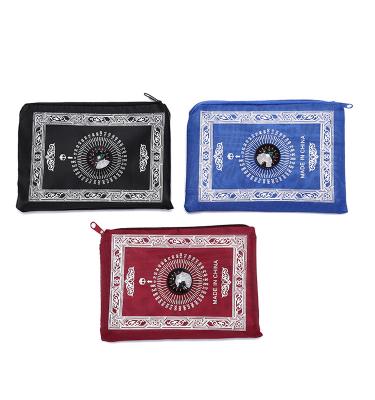 China HUAYI 60*100cm Prayer Blanket MuslimTravel Pocket Washable Waterproof Islamic Muslim Portable Prayer Blanket With Compass for sale