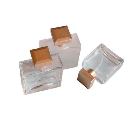 China Empfindliche Parfümflasche-Kosmetik-Sprühflasche-tragbarer Reise-Duft der Glasflaschen-25ML50ML hochwertige zu verkaufen