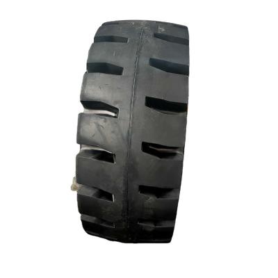 China The New OTR Natural Rubber Scraper Strip 17.5-25 20.5-25 23.5-25 26.5-25 29.5-25 L5 Earthmover Solid Tires With Cheap Price for sale