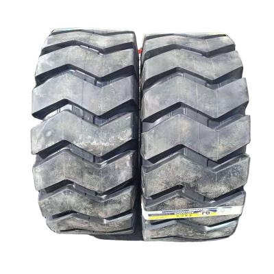 China Solid Natural Rubber Skid Steer Treads 8.25-16 9.00-16 16/70-20 16/70-24 20.5/70-16 14.00-20 14.00-24 OTR Tire for sale