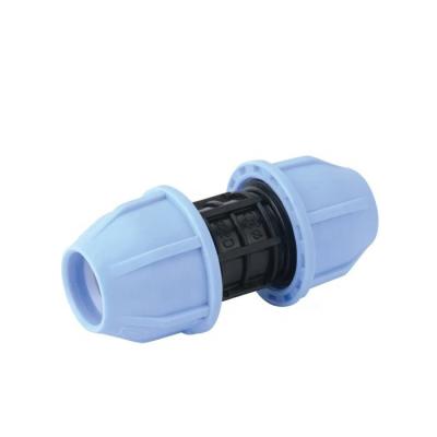 Cina 20-110MM Fittings di compressione in HDPE PP di tipo italiano Accoppiamento parziale per tubi di approvvigionamento idrico e irrigazione in vendita