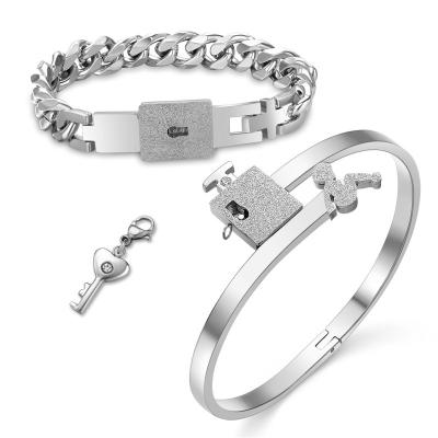 China 2020 Classic Popular Lovers On The Cloud Lock Bracelet Key Titanium Steel Necklace Can Be Customized for sale