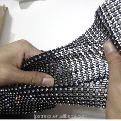 China Flatback super plastic elasticity ss10 cup rhinestone chain trimming for shawl for sale