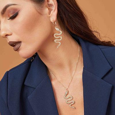 China China Suppliers TRENDY Shape Zircon Snake Necklace Earrings Jewelry Set Metal Personalized Diamond Jewelry Set Female Gift for sale