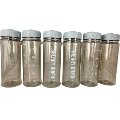 China Unisex 600ml BPA Free Food Grade Tritan Material Sports Safe Eco-Friendly Shakers for sale