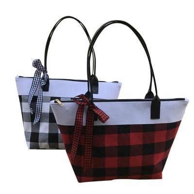 China Fashion Christmas Canvas Handbag Large Capacity Check Buffalo Gifts Personalized Red Plaid Tote Bag for sale