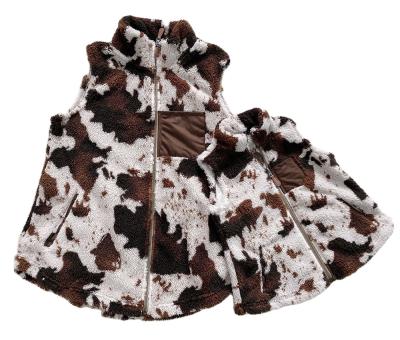 China Sustainable Warm Sale Winter Cow Print Patch Pocket Adults Kids Zipper Fleece Sherpa Vest for sale