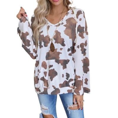 China Women Autumn Loose V-Neck Sweatshirt Breathable Cowhide Pullover With Kangaroo Pocket for sale