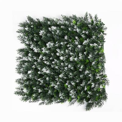 China Modern Handmade Faux Boxwood Vertical Wall Artificial PE Boxwood Green Panels Hedge Boxwood Panel for sale