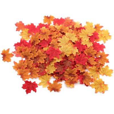 China Good Quality Decoration of Autumn Artificial Maple Leaf Thanksgiving Autumn Leaf Wedding Party Home Decoration Table for sale