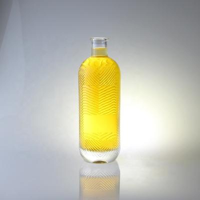 China Transparent 750ml Capacity Extra Flint Engraving Glass Bottle With Cork With 500ml Capacity for sale