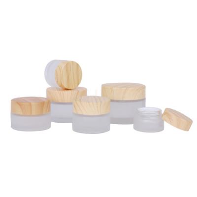 China Skin Care Custom Cosmetic Jars Packaging White Forsted With Bamboo Lid for sale