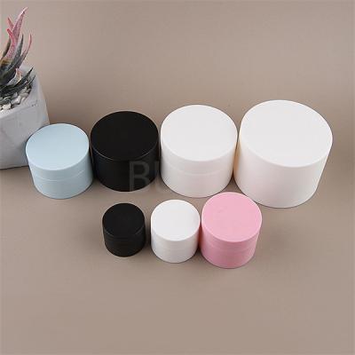 China Van de de roomkruik van Matt White de zwarte roze plastic kosmetische kruiken van de de container dubbele muur Te koop