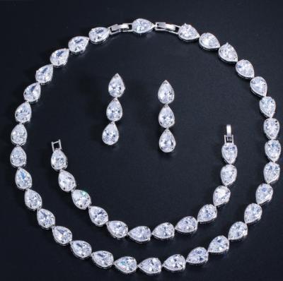 China CLASSIC 3 in 1 Bridal Cubic Zirconia Earring Mannequin Necklace Wedding Dress Accessories Jewelry Sets for sale