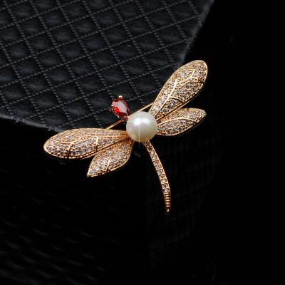 China Micro Pave Type Genuine Pearl Brooches Jewelry and Freshwater Crystal, Rhinestone Dragonfly Head Stone Brooch for sale