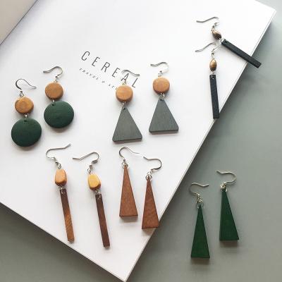 China New Trendy Designs Women Vintage Mix Color Korean Tassel Pattern Earrings Ladies Drop Wooden Wooden Earrings for sale