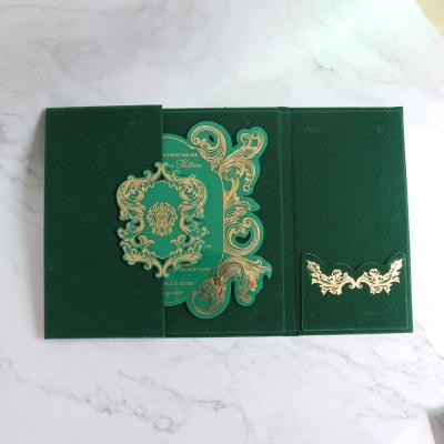 China Luxury Europe Gate Fold Suede Velvet Wedding Invitation With Green Acrylic Customized Printing for sale