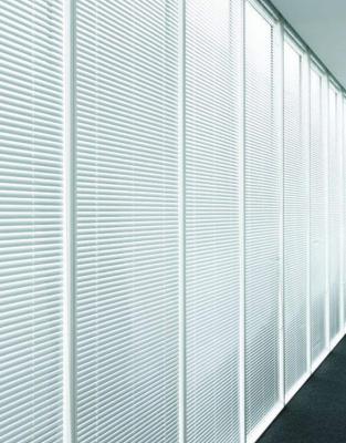 China Blackout Outdoor Aluminum Venetian Blind for easy operation Customized for sale