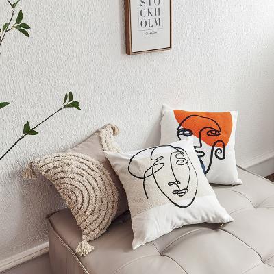 China Custom Home Decorative Face Folded Sofa Pillow Cover Polyester Embroidery Cushion Cover Abstract for sale