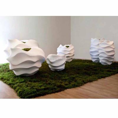 China Modern Abstract Eco-friendly White Metal Flower Planter Pots For Home And Garden for sale