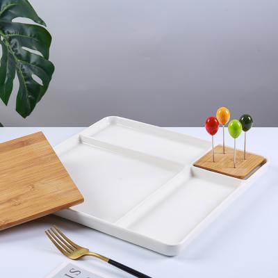 China CANHUI Sustainable Factory White Square Plates Porcelain Ceramic Serving Tray With Wooden Tray for sale