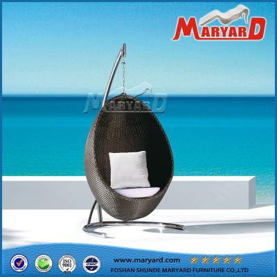 China UV esistant and waterproof cheap rattan wicker egg hanging chair on hot sale for sale