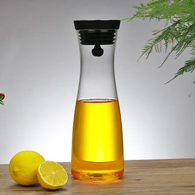 China Custom Sustainable Glass Water Clear Jug Set Borosilicate Glass Ribbed Water Jug for sale